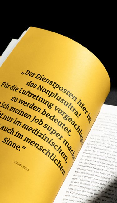 VISUELL Kommunikationsdesign: Editorial Design ADAC Württemberg e.V.: Gelbe Innenseite mit Foto mit schwarzem Zitat