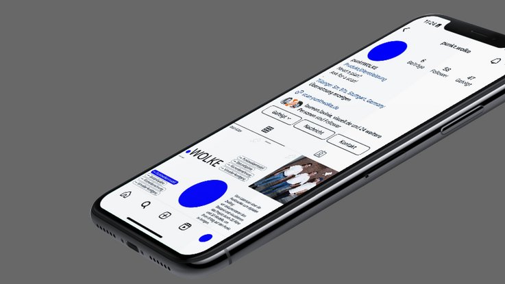 VISUELL Kommunikationsdesign: Corporate Design für punktWOLKE VISUELL Kommunikationsdesign: Corporate Design punktWOLKE: Instagram-Profil mit verschiedenen Beiträgen auf einem iPhone