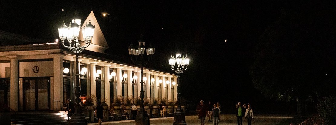 VISUELL Szenografie: Nacht des offenen Denkmals: Das Kurhaus in Baden-Baden wird angeleuchtet